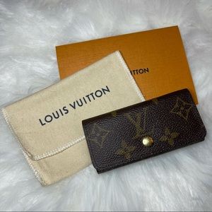 🛑SOLD🛑 Louis Vuitton 4 Key Ring Holder